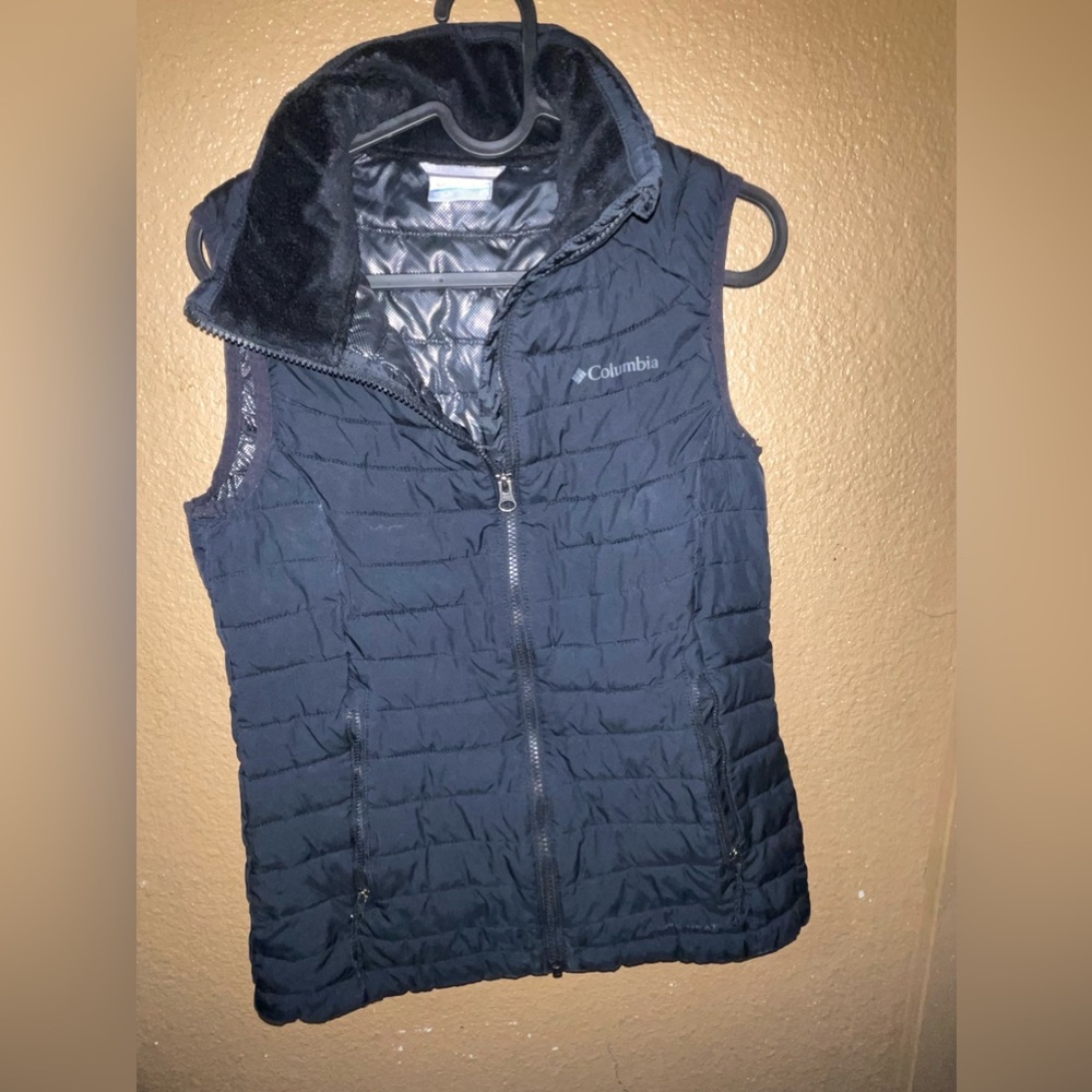 Columbia vest